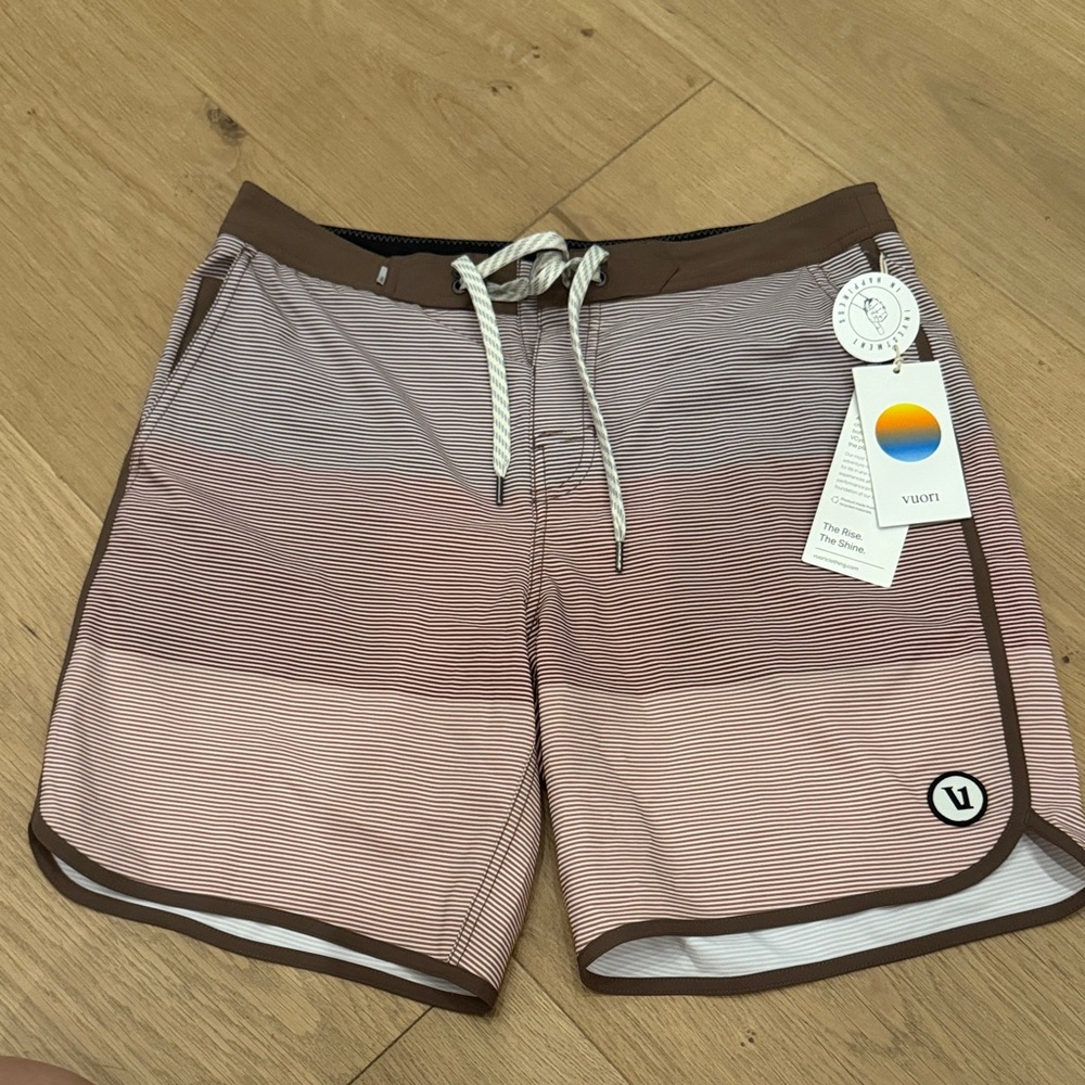 Vuori Brown and Pink Striped Swim Board Shorts (Cruise Boardshort) Brand New